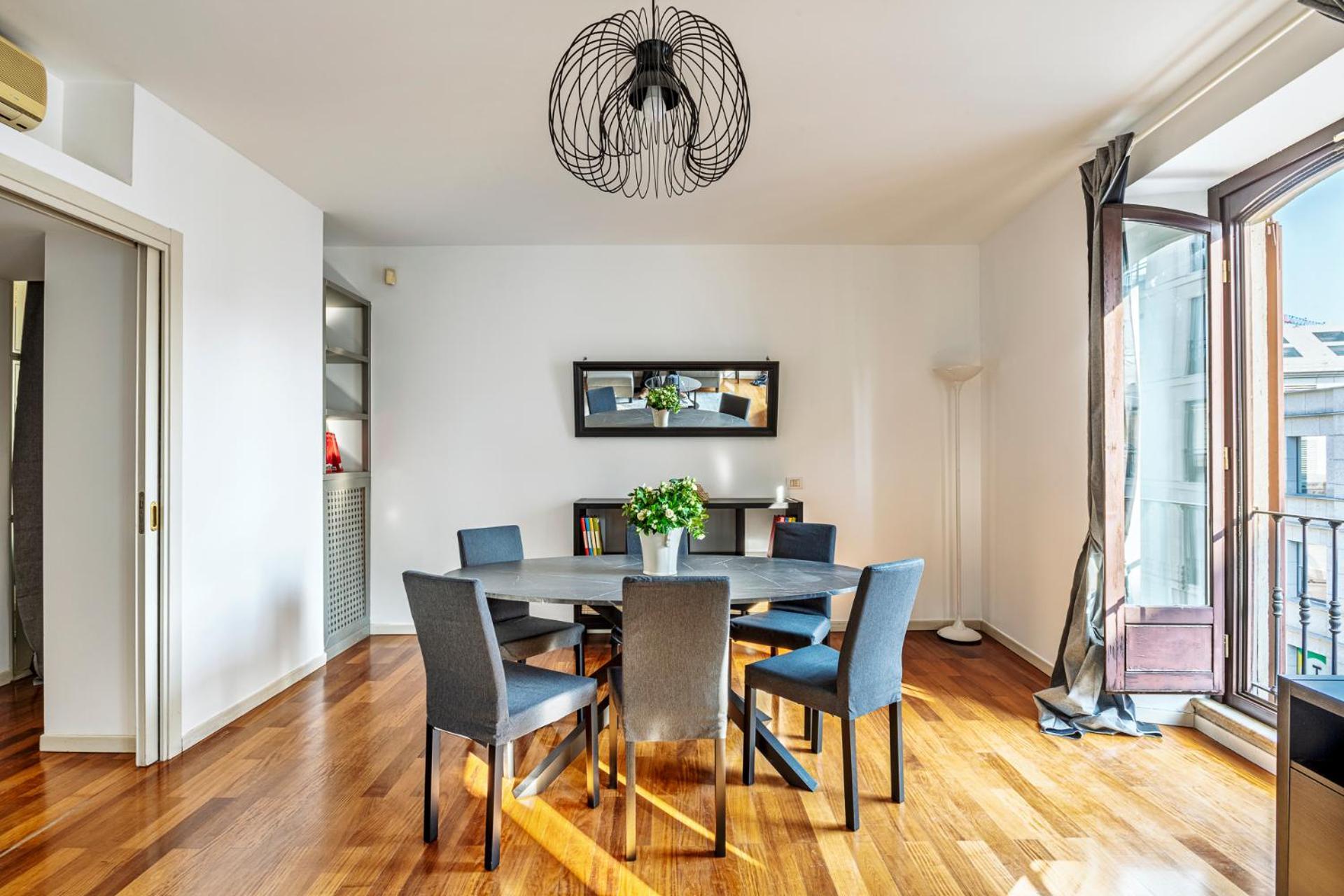 Elegant 2 Bedrooms Apartments Near Duomo Milano Exterior foto