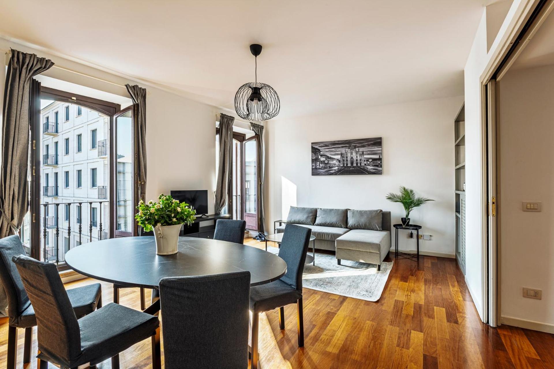 Elegant 2 Bedrooms Apartments Near Duomo Milano Exterior foto