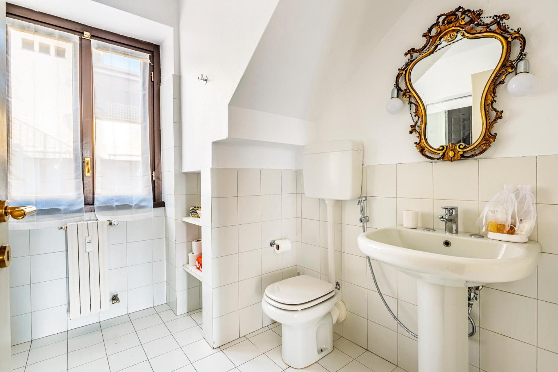 Elegant 2 Bedrooms Apartments Near Duomo Milano Exterior foto