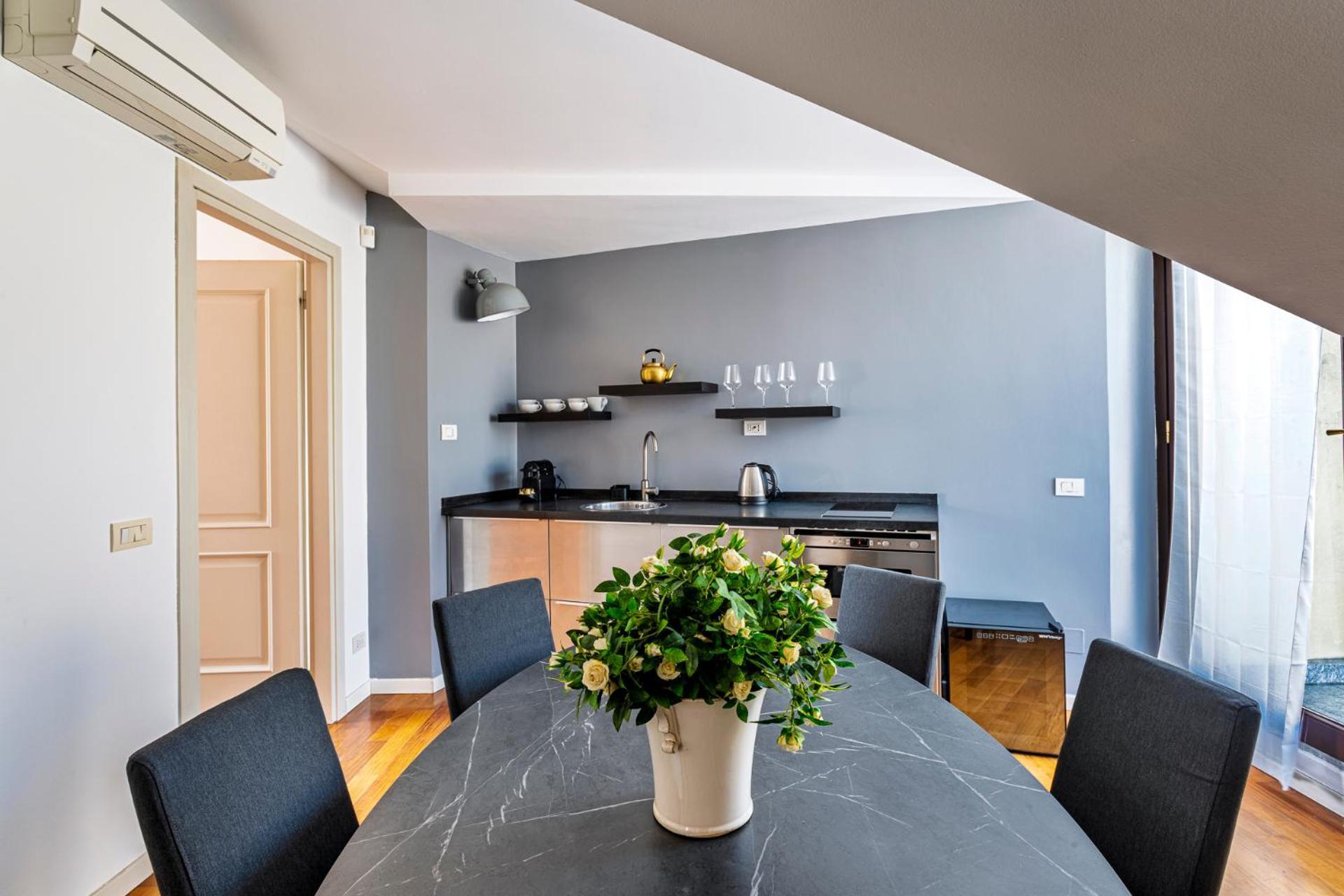 Elegant 2 Bedrooms Apartments Near Duomo Milano Exterior foto